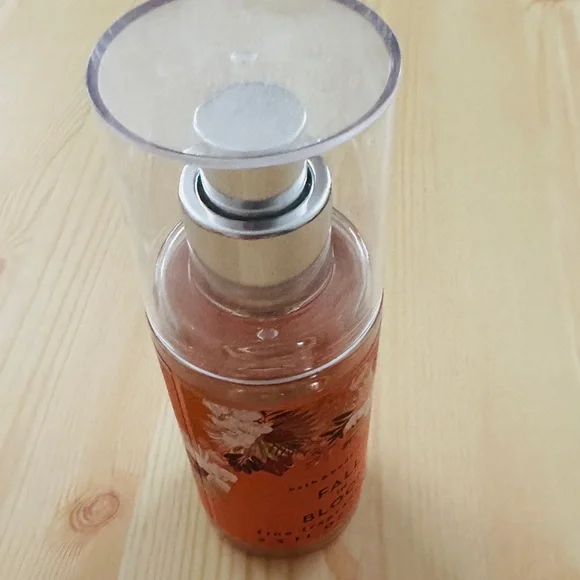 Bath & Body Works Fall in Bloom Fine Fragrance Mist - Orange and Silver - Picture 4 of 4